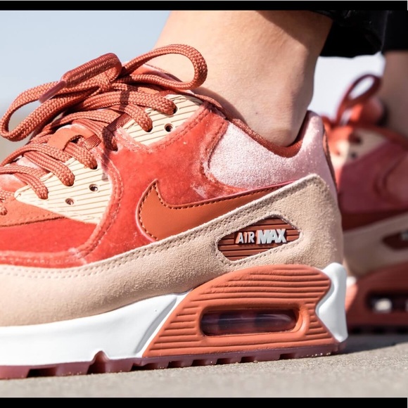 Nike Air Max 90 Velvet Dusty Peach NWT - Picture 3 of 14